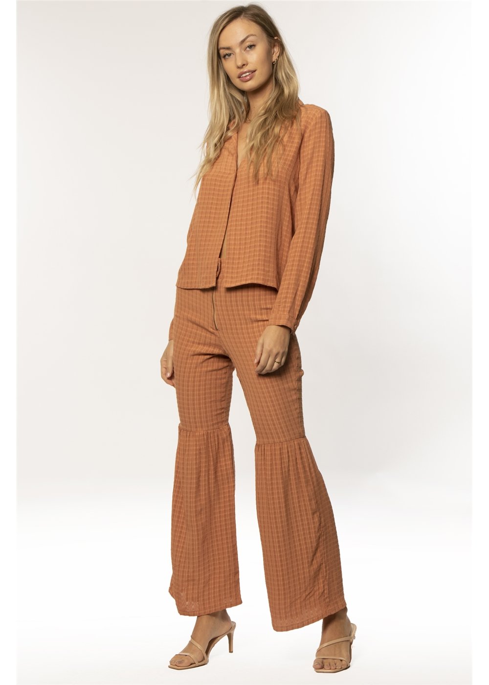 Amuse Society Women's Gingersnap Cantina Woven Pant. Front View with Matching Top on Model.