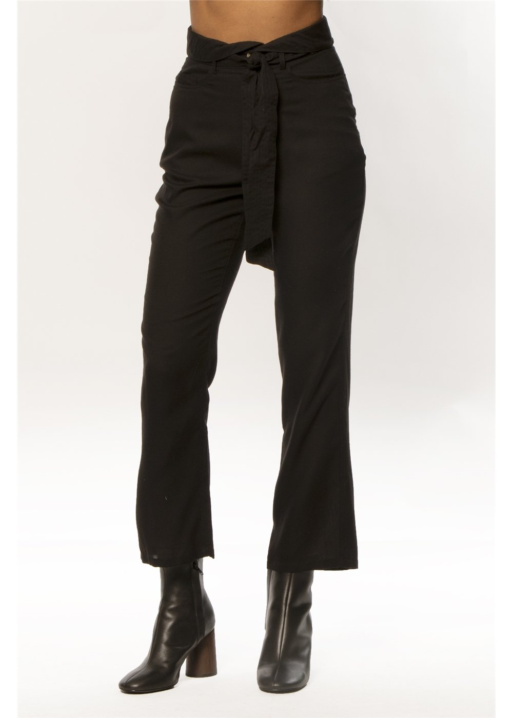 Amuse Society Women's Dolly Woven Pant in Black. Front View on Model.